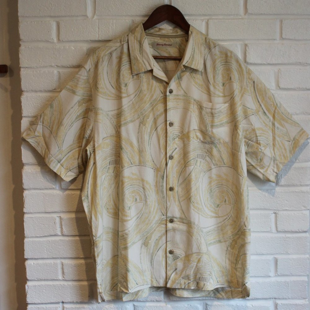 TOMMY BAHAMA 100% Silk Shirt yellow golden waves Hawaiian artsy Mens XL